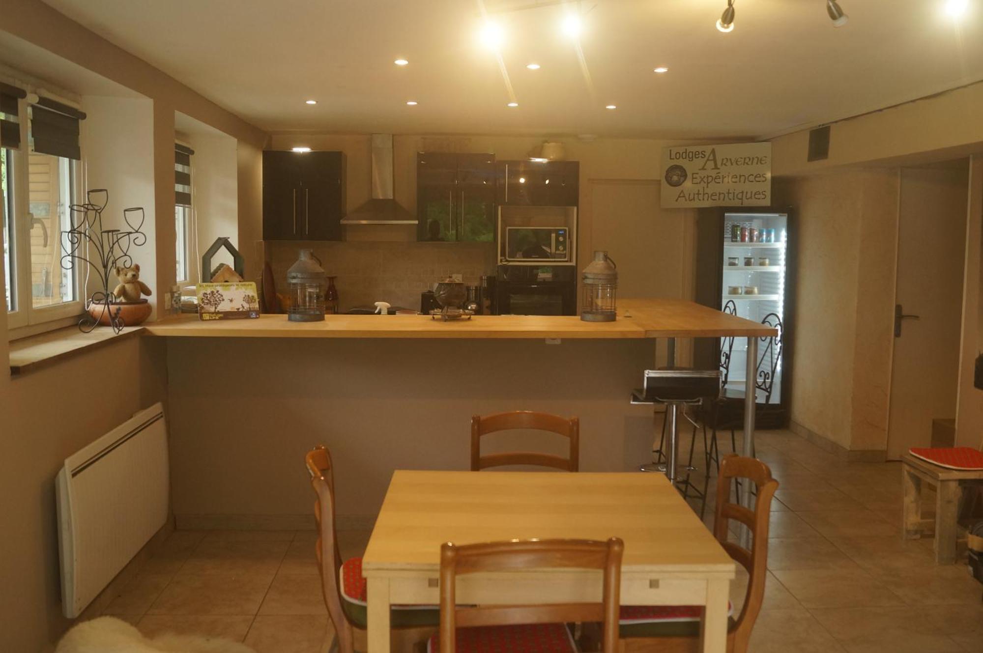 Lodges Arverne Vic-le-Comte エクステリア 写真