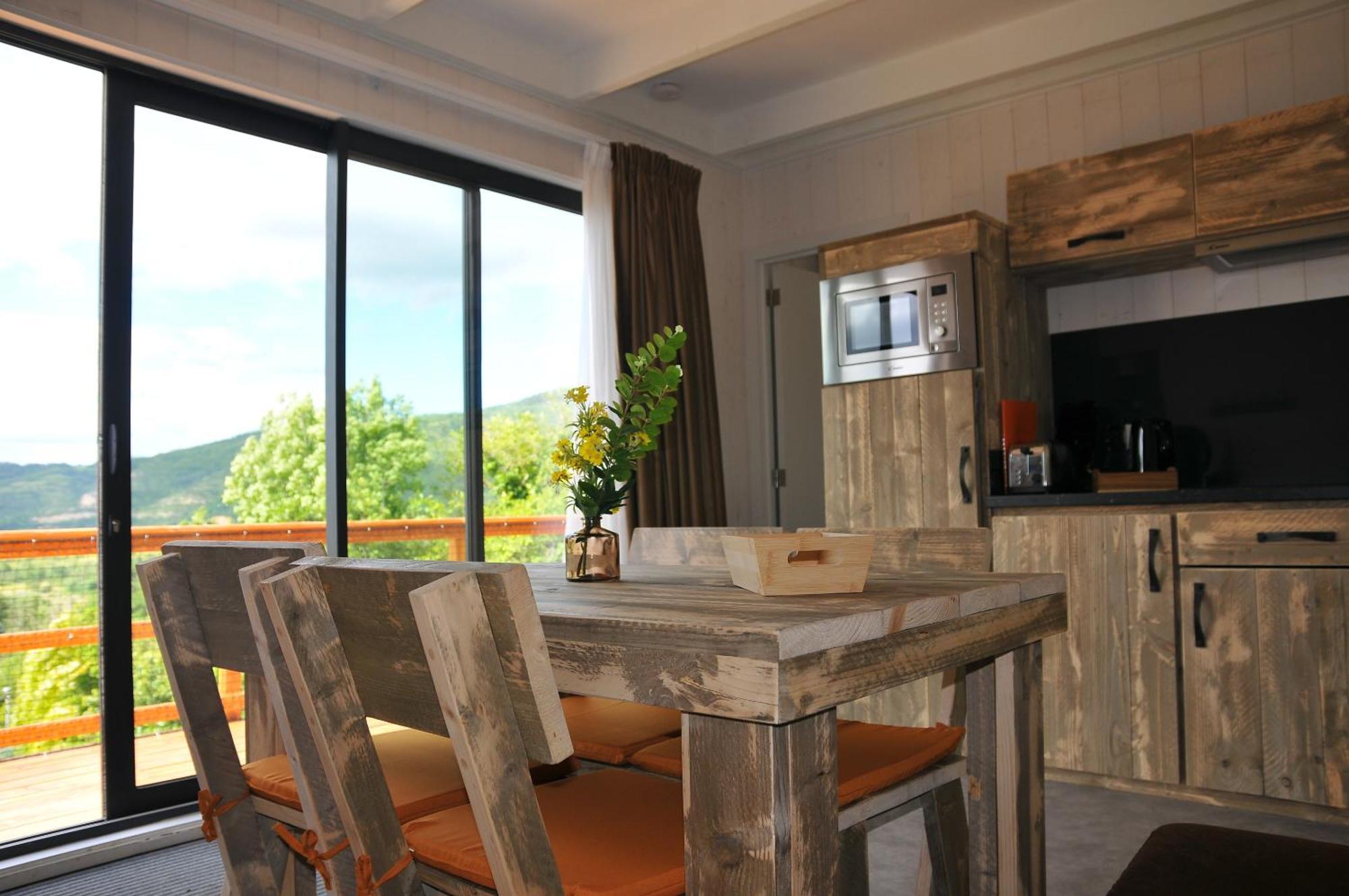 Lodges Arverne Vic-le-Comte エクステリア 写真